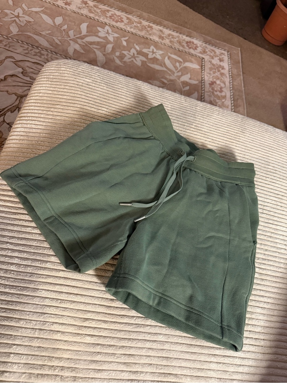 Womens Lululemon shorts